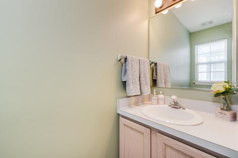 719 Timothy Ct, East Dundee, IL 60118 photo 9