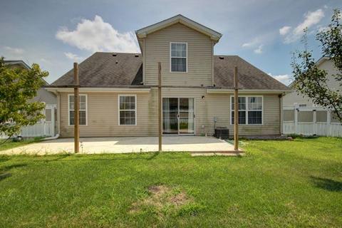 708 Corey Ln, Champaign, IL 61822 photo 3
