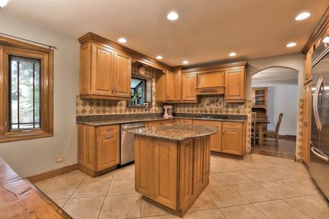 1343 W Meyer Dr, Addison, IL 60101 photo 8