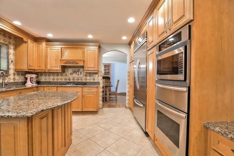 1343 W Meyer Dr, Addison, IL 60101 photo 9