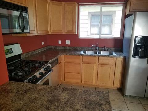 513 Jackson St, Aurora, IL 60505 photo 3