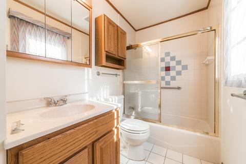 1012 Normal Rd, Dekalb, IL 60115 photo 16