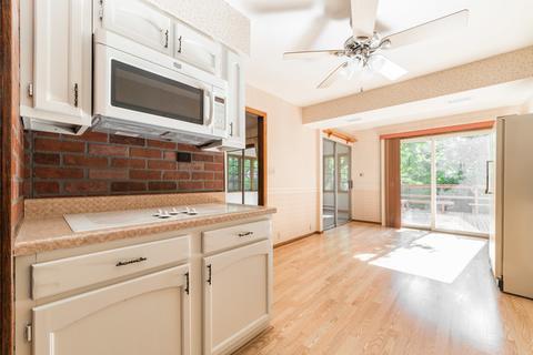 1012 Normal Rd, Dekalb, IL 60115 photo 9