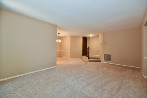 1601 Thames Ct #A, Wheaton, IL 60189 photo 3