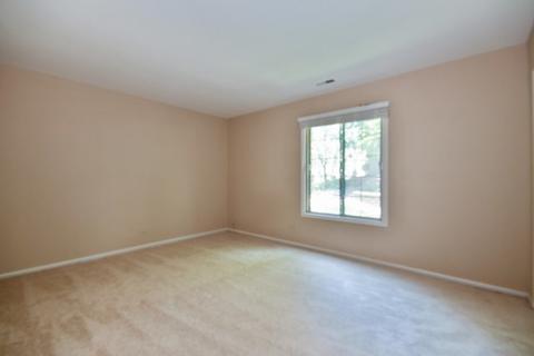 1601 Thames Ct #A, Wheaton, IL 60189 photo 8