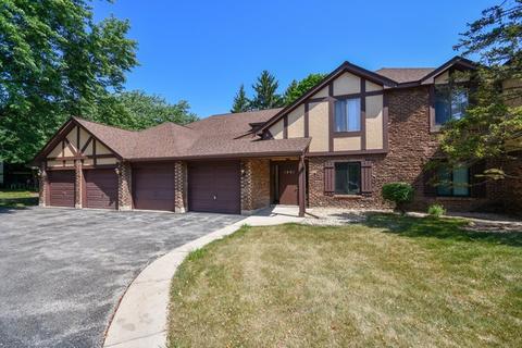 1601 Thames Ct #A, Wheaton, IL 60189 photo 1