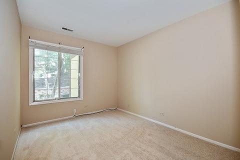 1601 Thames Ct #A, Wheaton, IL 60189 photo 7