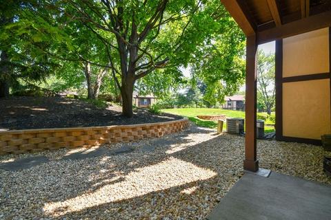 1601 Thames Ct #A, Wheaton, IL 60189 photo 10