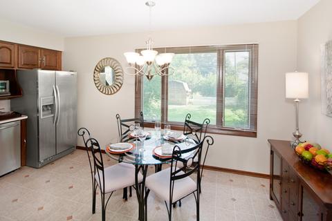 1903 E Cholo Ln, Mount Prospect, IL 60056 photo 8