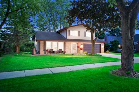 1903 E Cholo Ln, Mount Prospect, IL 60056 photo 1
