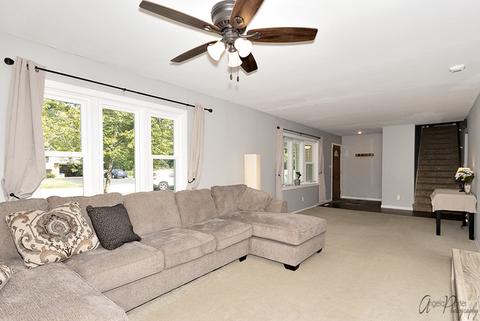 1407 Beach Rd, Mchenry, IL 60050 photo 7
