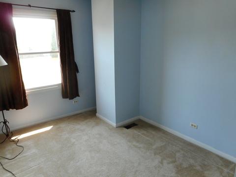 1963 Georgetown Ln, Hoffman Estates, IL 60169 photo 13