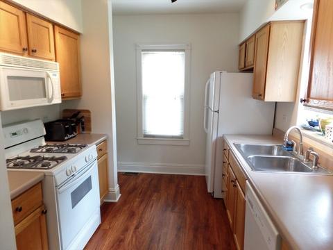 541 Oak Ave, Aurora, IL 60506 photo 12