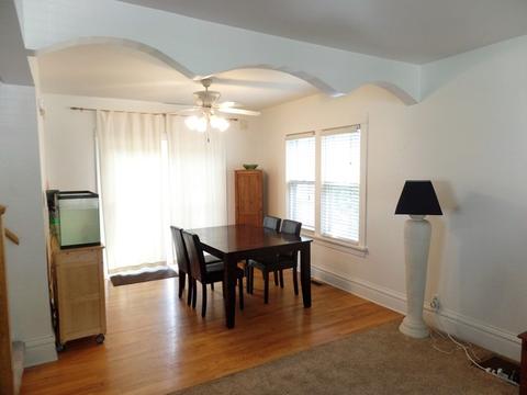541 Oak Ave, Aurora, IL 60506 photo 10