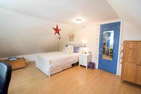 2931 N Gresham Ave, Chicago, IL 60618 photo 18