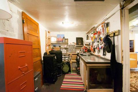 2931 N Gresham Ave, Chicago, IL 60618 photo 29