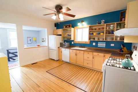 2931 N Gresham Ave, Chicago, IL 60618 photo 9