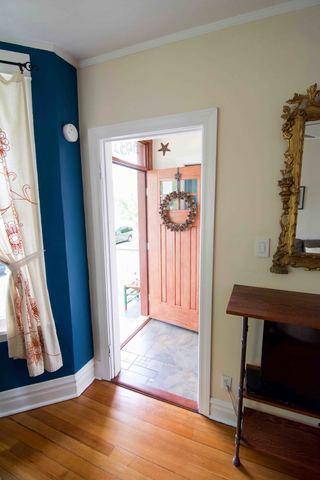 2931 N Gresham Ave, Chicago, IL 60618 photo 4