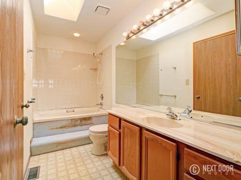 4554 Opal Dr, Hoffman Estates, IL 60192 photo 10