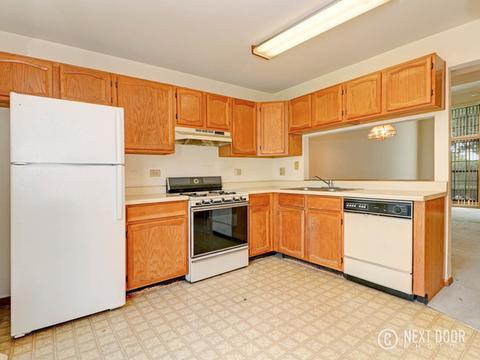 4554 Opal Dr, Hoffman Estates, IL 60192 photo 8
