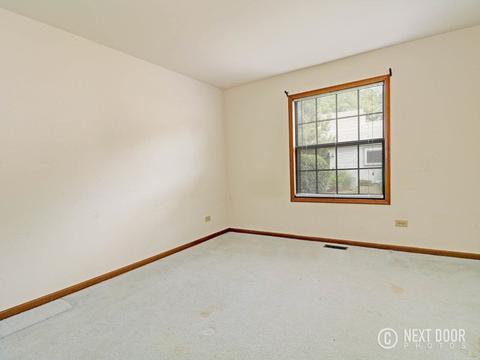 4554 Opal Dr, Hoffman Estates, IL 60192 photo 4