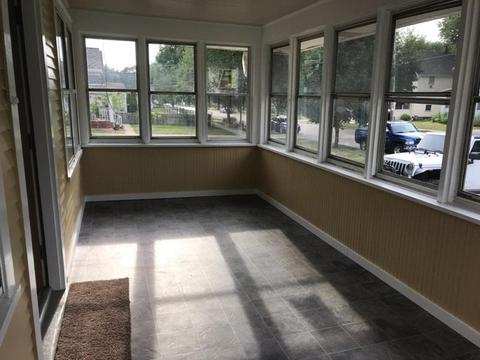 829 E Benton St, Aurora, IL 60505 photo 3