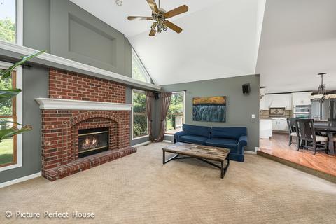 925 Burnham Ct, Aurora, IL 60502 photo 7