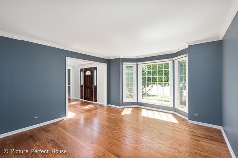 925 Burnham Ct, Aurora, IL 60502 photo 3