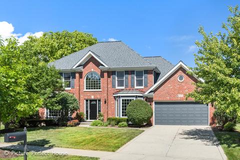 925 Burnham Ct, Aurora, IL 60502 photo 1