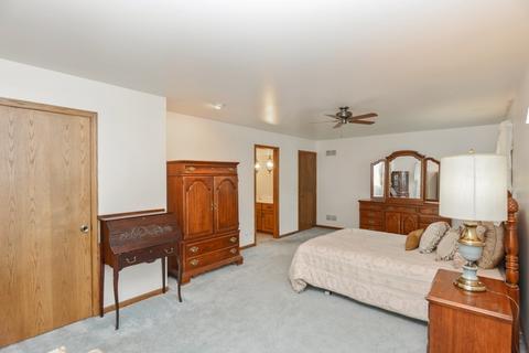 74 W 37th St, Steger, IL 60475 photo 8