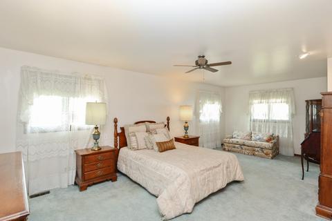 74 W 37th St, Steger, IL 60475 photo 7