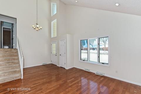 537 Oak Park Ave, Beecher, IL 60401 photo 2