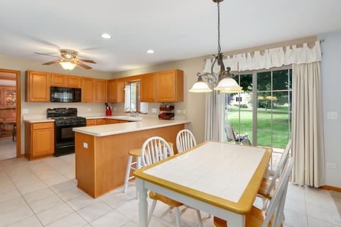 2145 Belvidere Line Dr, Elgin, IL 60123 photo 12