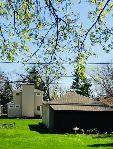1670 Greenleaf Ave, Des Plaines, IL 60018 photo 2