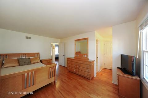 1008 Willowbrook Dr, Wheeling, IL 60090 photo 8
