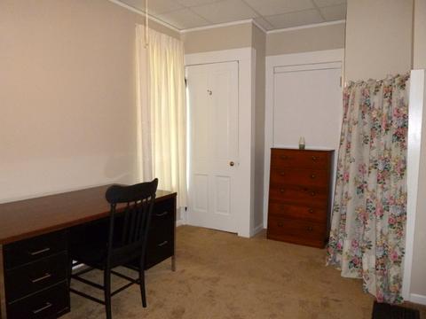 210 N 4th St, Aurora, IL 60505 photo 6