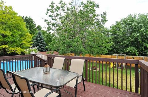 1415 Comanche Dr, Bolingbrook, IL 60490 photo 12