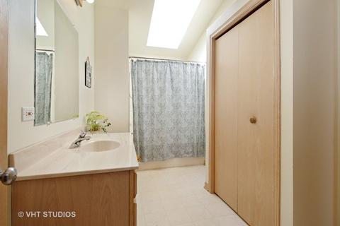 1415 Comanche Dr, Bolingbrook, IL 60490 photo 10