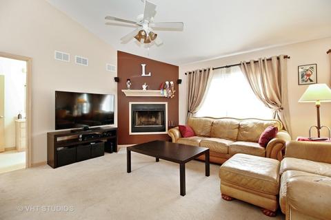 1415 Comanche Dr, Bolingbrook, IL 60490 photo 3
