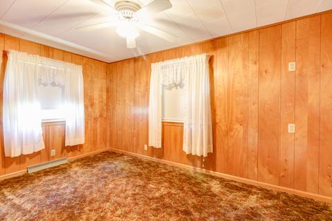 841 E Pells St, Paxton, IL 60957 photo 12