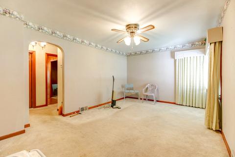 841 E Pells St, Paxton, IL 60957 photo 5