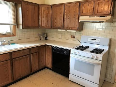 9037 Bartlett Ave, Brookfield, IL 60513 photo 13