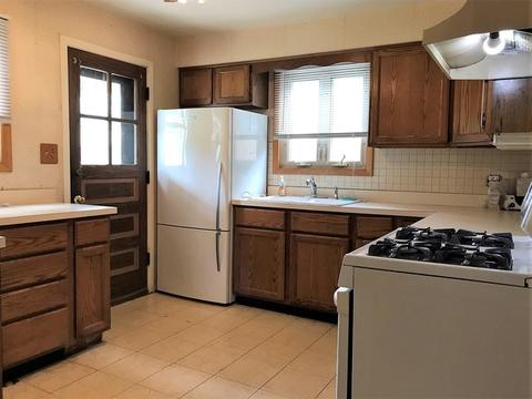 9037 Bartlett Ave, Brookfield, IL 60513 photo 11