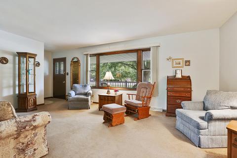 1022 E Division St, Lockport, IL 60441 photo 6