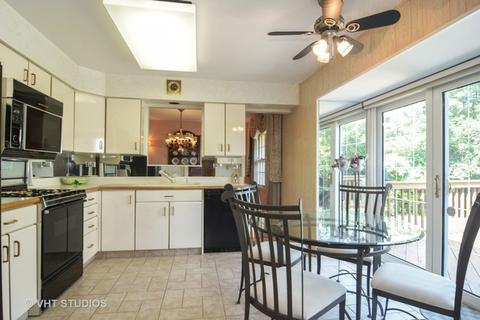 3128 Maple Leaf Dr, Glenview, IL 60026 photo 5