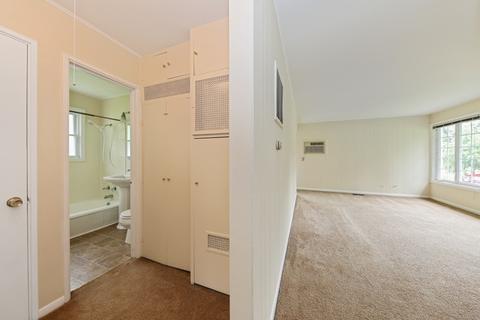 2502 South St, Rolling Meadows, IL 60008 photo 4