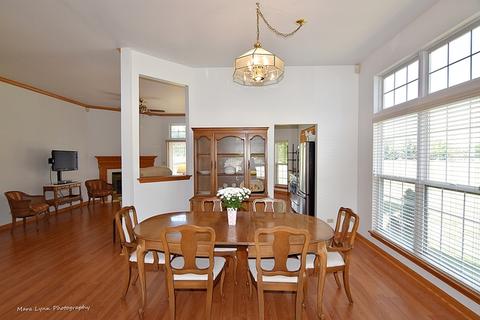 101 Cold Spring Ct, Aurora, IL 60506 photo 5