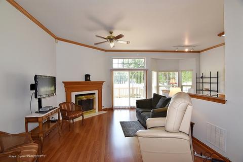 101 Cold Spring Ct, Aurora, IL 60506 photo 3