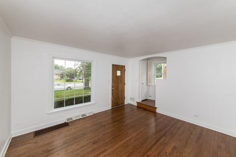7540 W Devon Ave, Chicago, IL 60631 photo 4