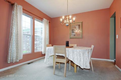 25127 Armstrong Ln, Plainfield, IL 60585 photo 4